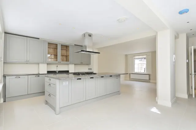 Photo 3 — Chalcot Crescent, London, NW1