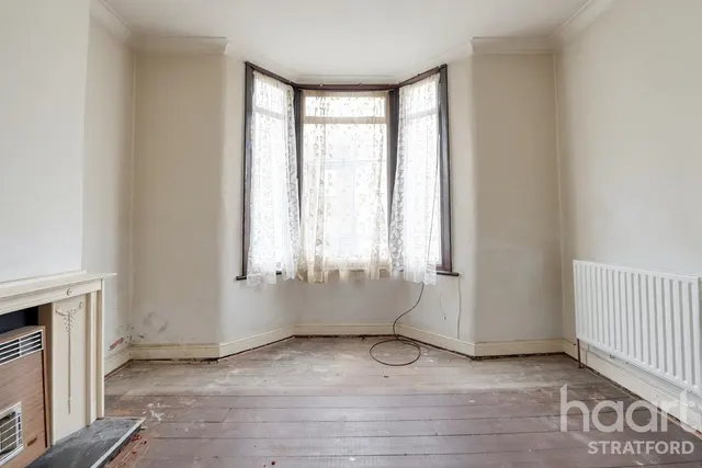 Amity Road, London, E15, photo 3