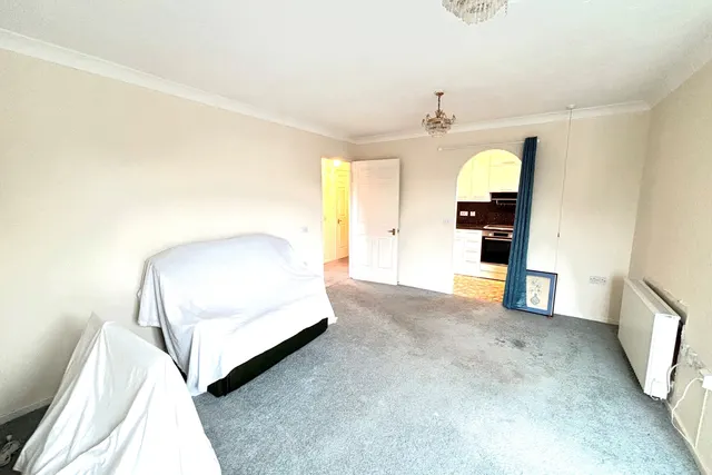 Orchid Court Albany Place, Surrey Egham, TW20, photo 3