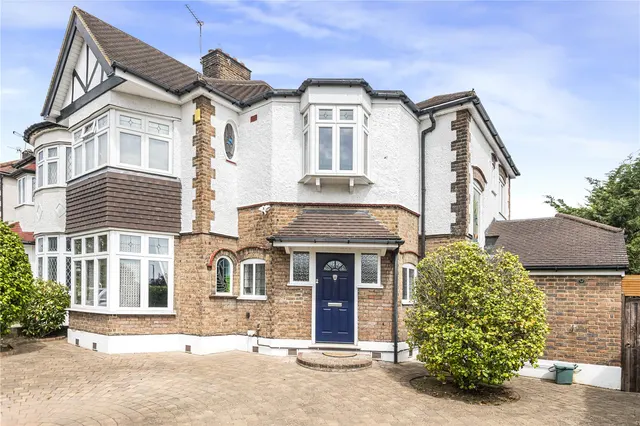 Hoodcote Gardens, London, N21 2NG, photo 1