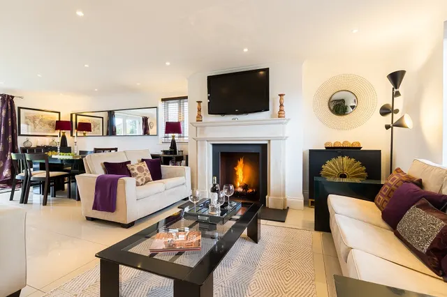 Pershore Manor, Bridge St, Pershore, WR10, photo 1