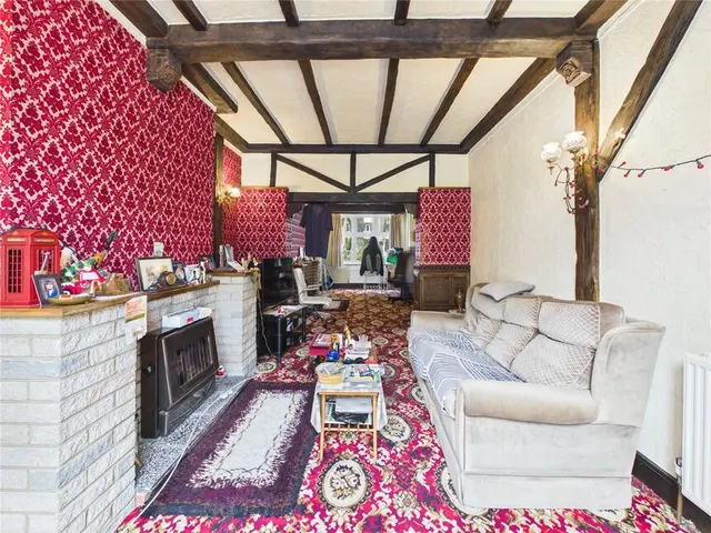 Photo 3 — Gordon Avenue, Highams Park, E4