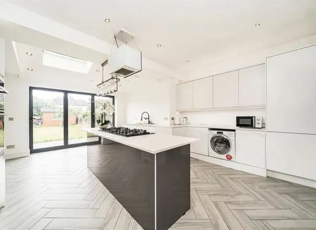 Photo 2 — Crantock Road, Catford, SE6