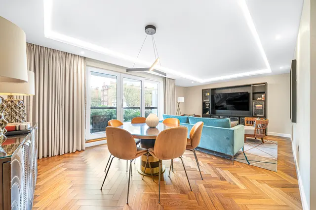 Ashburn Place, South Kensington, London, photo 1