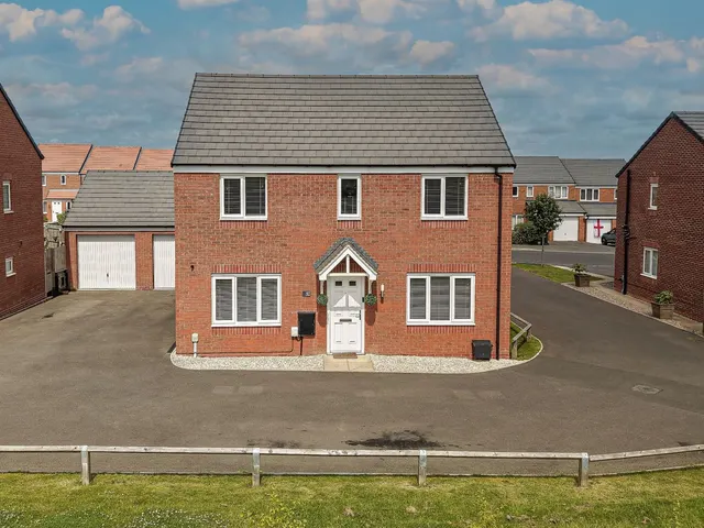 Tigers Road, Fleckney, LE8, photo 1