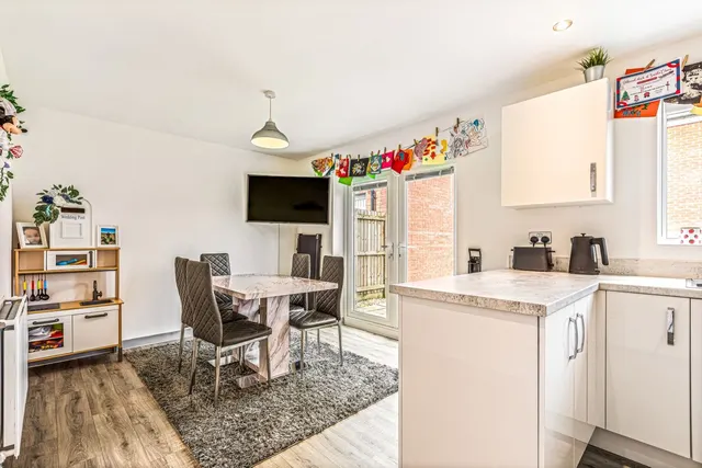 Tigers Road, Fleckney, LE8, photo 3