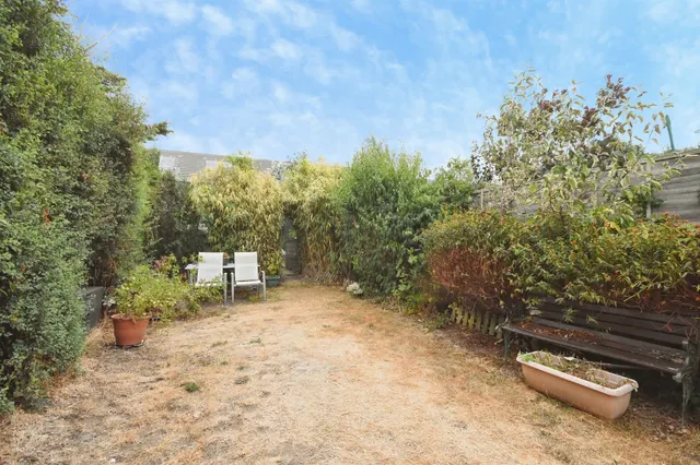 Photo 2 — Beechfield Gardens, Romford