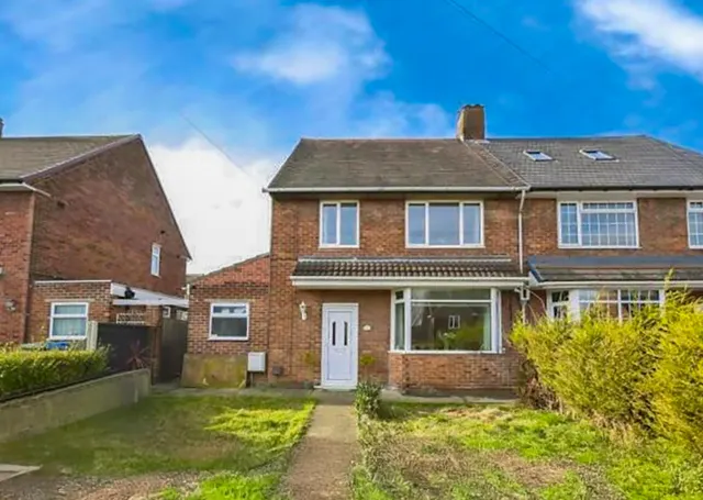 Hillman Drive, Inkersall, S43, photo 1