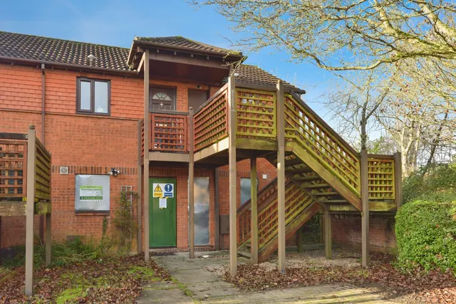 Buzzacott Lane, Furzton, Milton Keynes, Buckinghamshire, MK4, photo 1