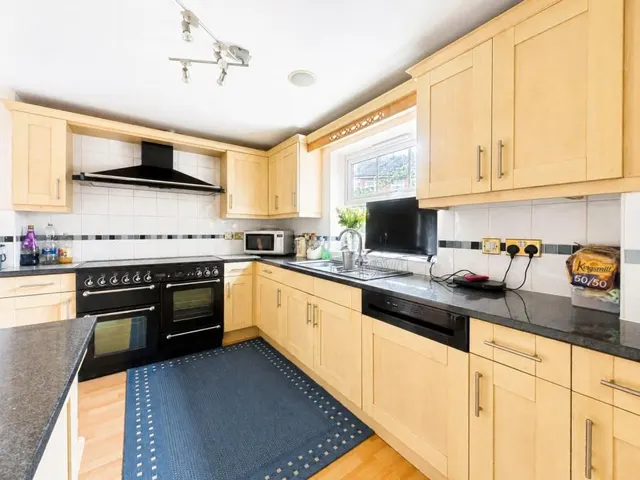 Arbery Way, Arborfield, RG2, photo 2