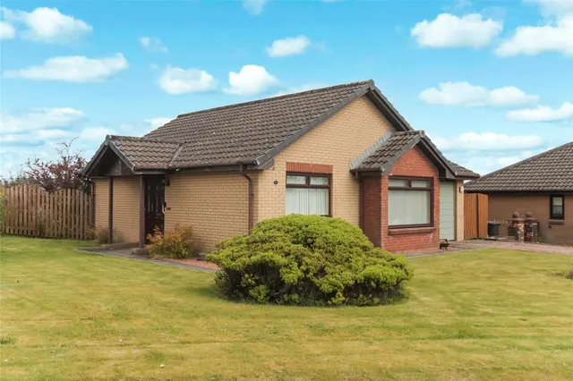 Annathill Gardens, Annathill, Coatbridge, North Lanarkshire, ML5, photo 1