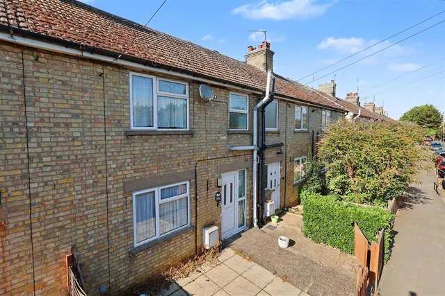 St. Johns Road, Ely, CB6, photo 1
