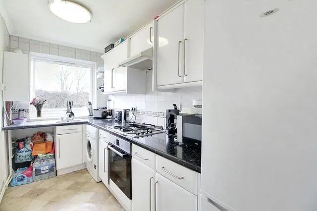 Nether Street, North Finchley, photo 2