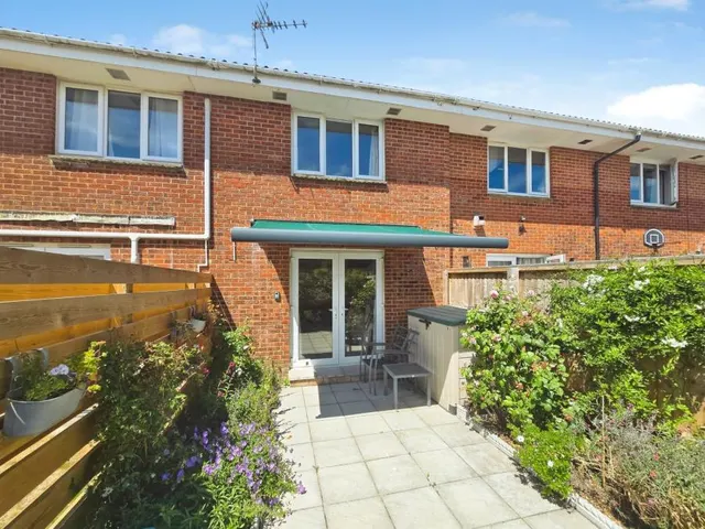 Lanes End, Totland Bay, PO39, photo 1