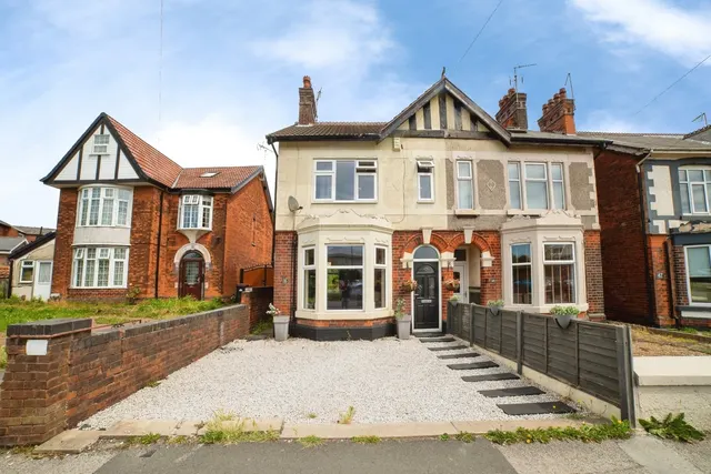 Station Road, Sutton-in-Ashfield, Nottinghamshire, NG17, photo 1