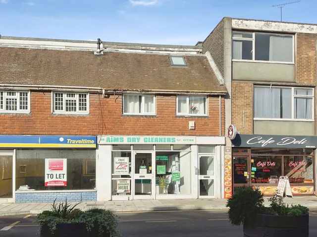Frimley High Street, Frimley, GU16, photo 1