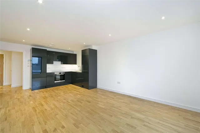 Photo 3 — Prince Edward Road, Hackney Wick, London, E9 5NP