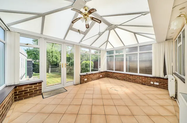 Photo 2 — Billingshurst, RH14 9TD