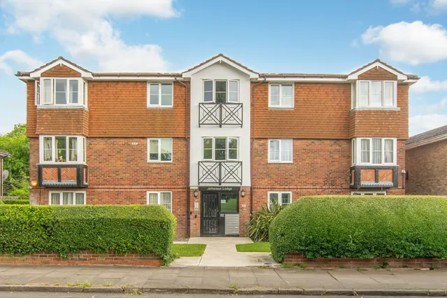 Photo 2 — 13 Jefferson Lodge, 85 Sudbury Avenue, Wembley