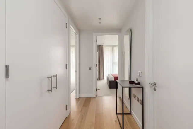 Photo 2 — Simpson Loan, Quartermile, Edinburgh, Midlothian, EH3 9GR