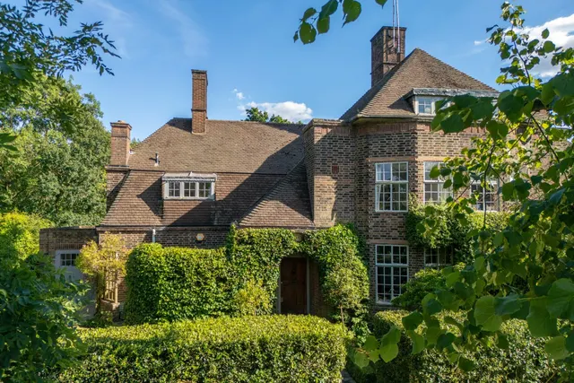 Wildwood Road, Hampstead Garden Suburb, London, NW11 6UP, photo 1