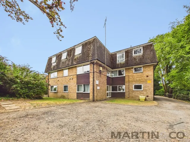 Ramsbury Road, photo 1