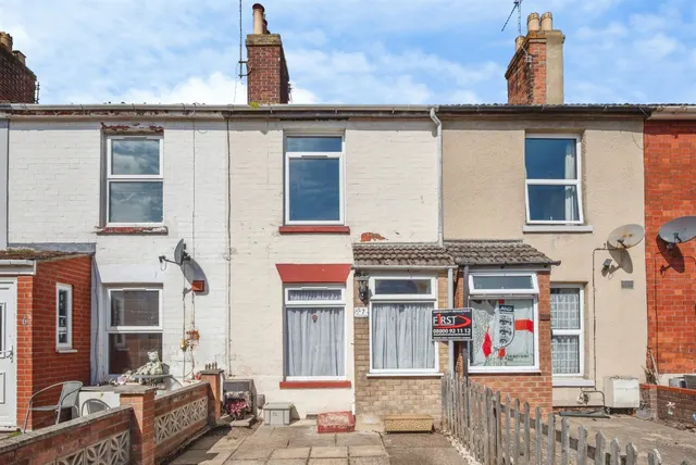 Garfield Road, Great Yarmouth, photo 1