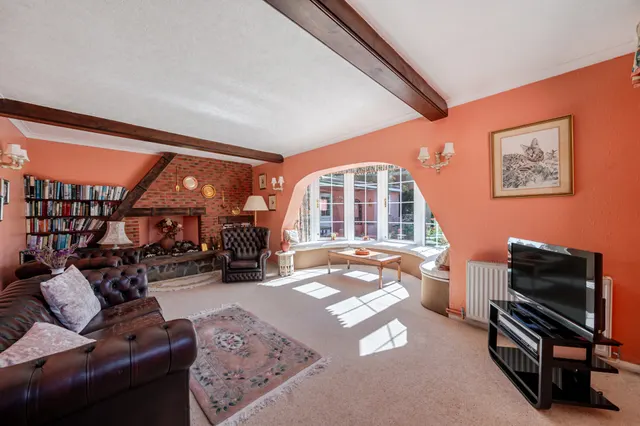 Warren Hill, Epsom, KT18, photo 3