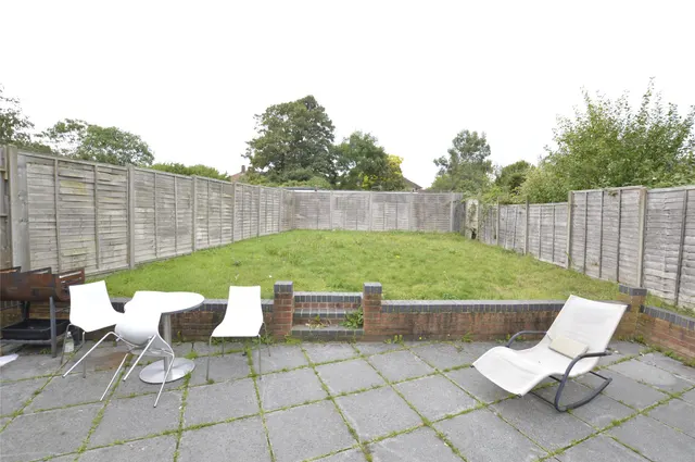 Photo 2 — Stewart Close, Kingsbury, NW9 8AJ