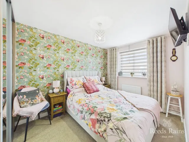 Photo 3 — Guildford Crescent, Bridlington, East Yorkshire, YO16