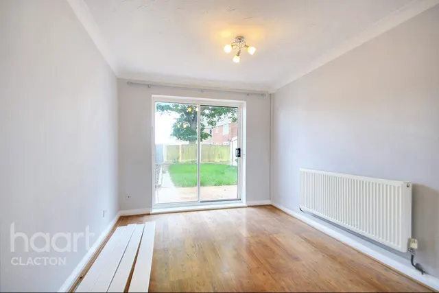 Becontree Close, Clacton-On-Sea, CO15, photo 3