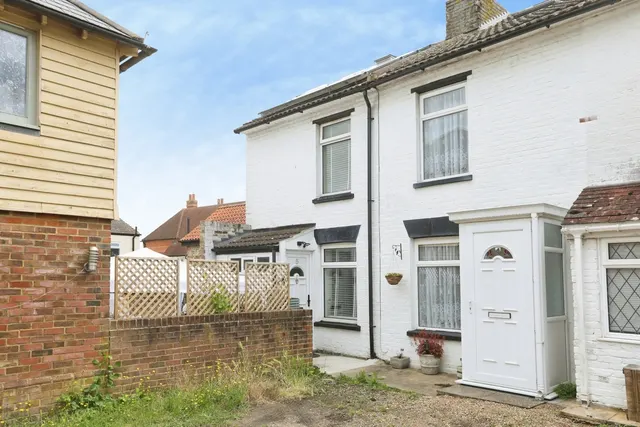 Albion Place, Newington, Sittingbourne, Kent, ME9, photo 1