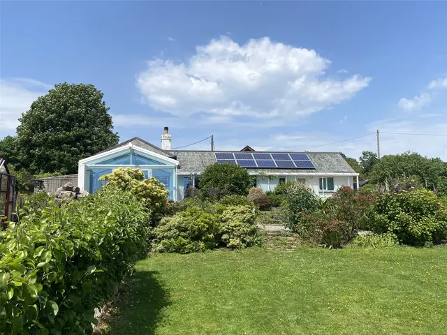 Tremeale, Daws House, PL15, photo 1