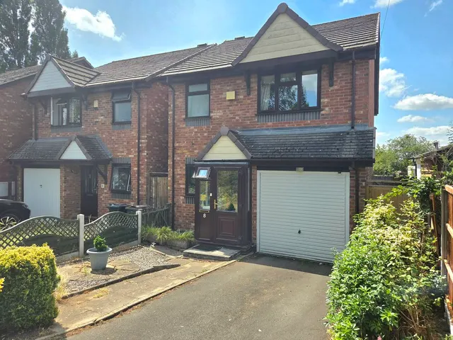 Hazel Avenue, Sutton Coldfield, B73, photo 1