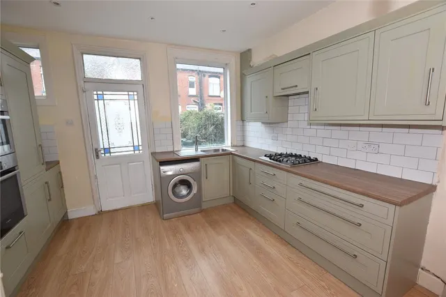 Cross Flatts Place, Leeds, LS11, photo 3