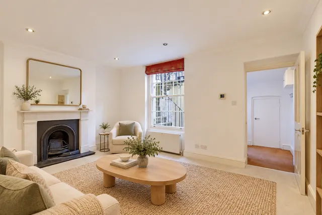 Cambridge Street, London, SW1V, photo 1