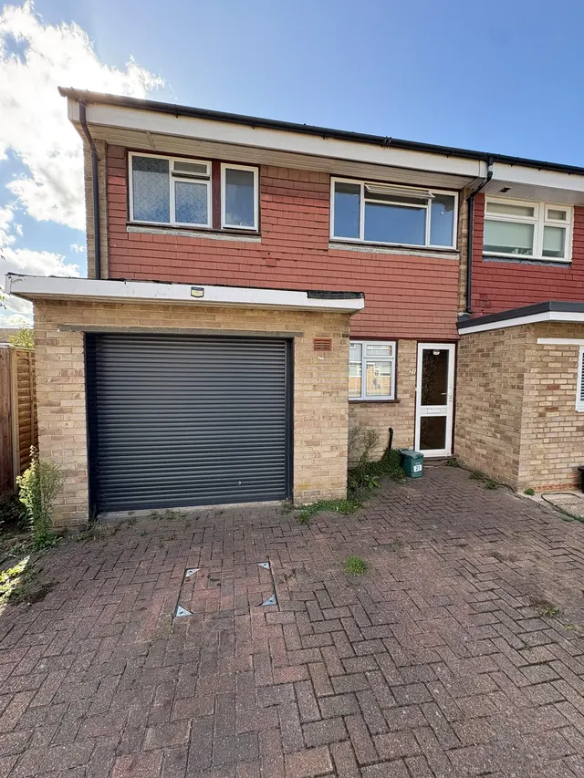 Chantry Lane, London Colney, AL2, photo 1