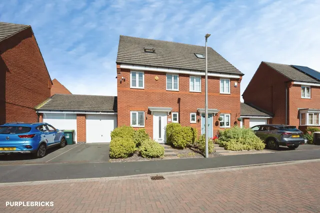 Old College Avenue, Oldbury, B68, photo 2