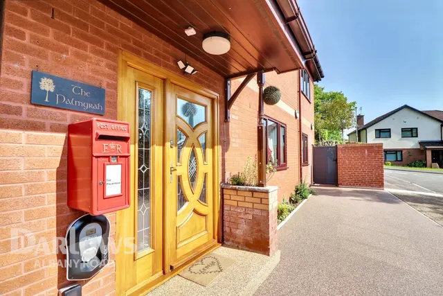 Churchill Close, photo 2
