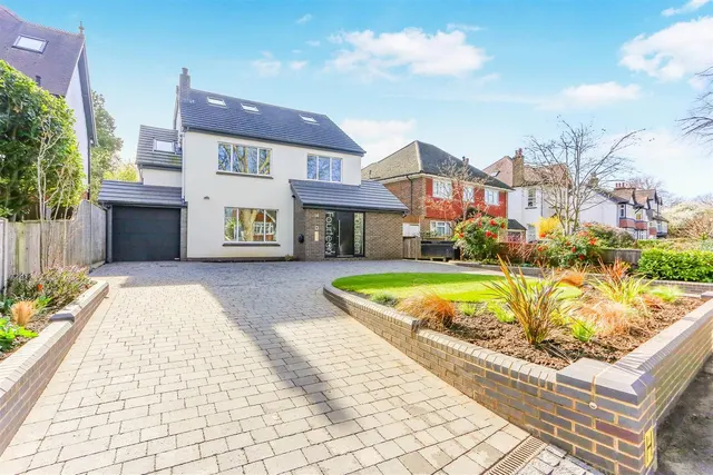 Hall Road, Wallington, SM6 0RT, photo 1