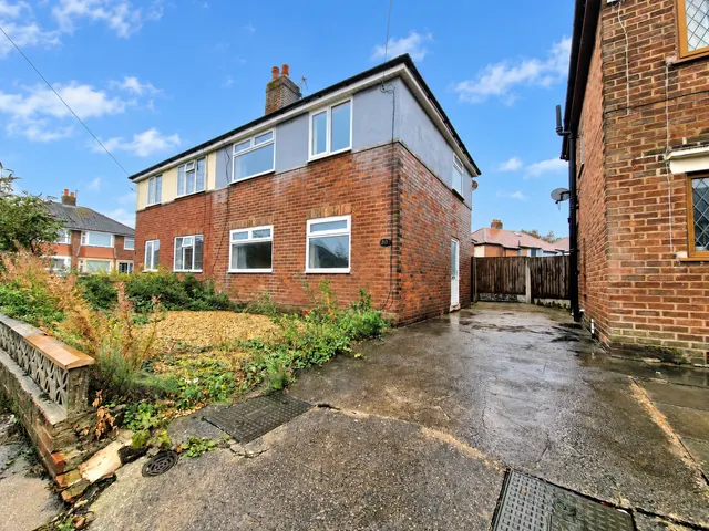 Leslie Avenue, Thornton-Cleveleys, Lancashire, FY5 4PE, photo 1