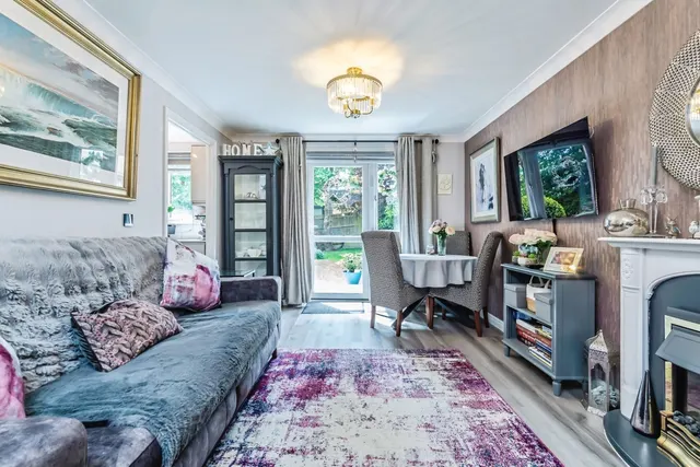 Stafford Road, Caterham, Surrey, CR3, photo 1