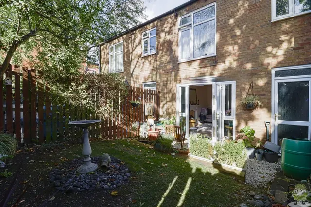 Three Rivers Court, East Boldon, NE36, photo 2