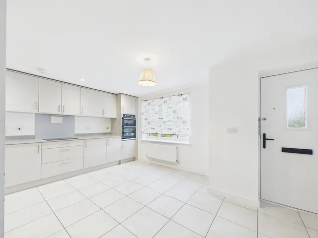 Withins Close, Malpas, photo 3