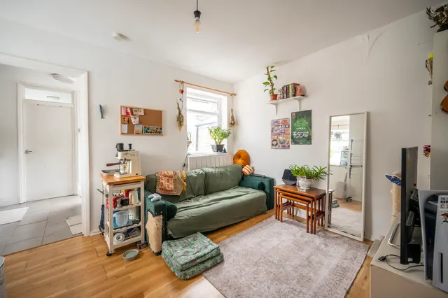 72 Odessa Road, London, photo 1