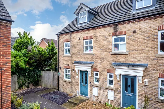 3 bedroom 3 bedroom property, Wexford Place, Maidstone, ME15