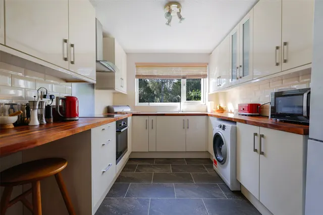 Alma Road, Reigate, RH2, photo 2