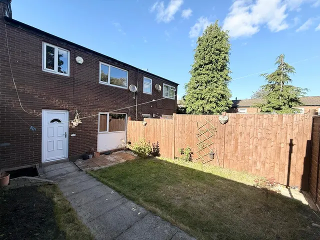 Snowden Vale, Leeds, LS13, photo 1