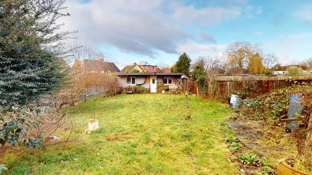 Photo 2 — Faringdon Avenue, Bromley BR2 8BS