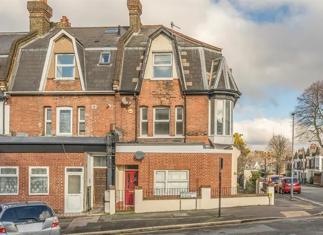 Bramshot Avenue, Charlton, SE7, photo 1